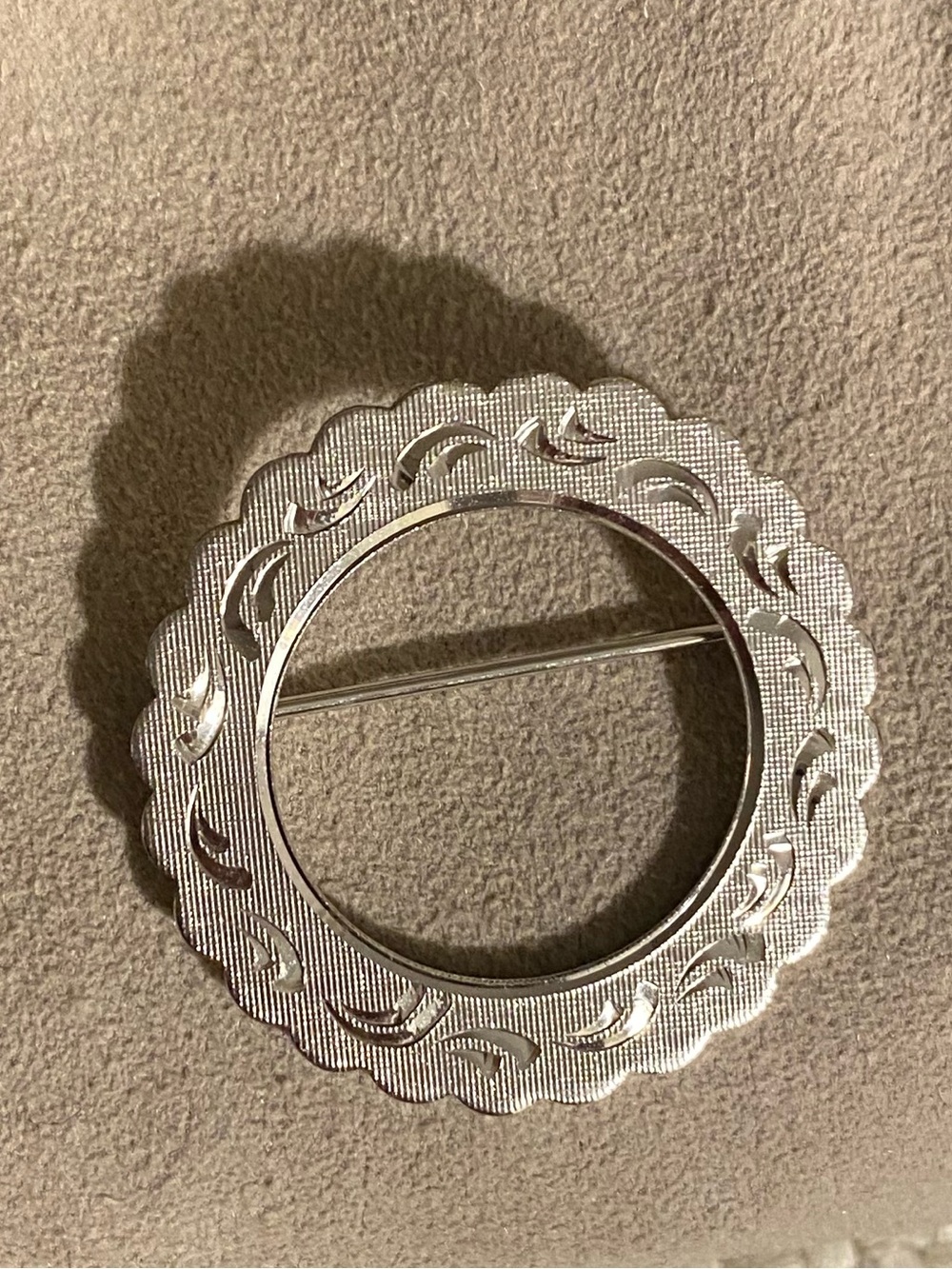 Sterling Silver Vintage-Style Brooch • Set of Two • Lamode Silver • Beau Silver - Picture 3 of 7